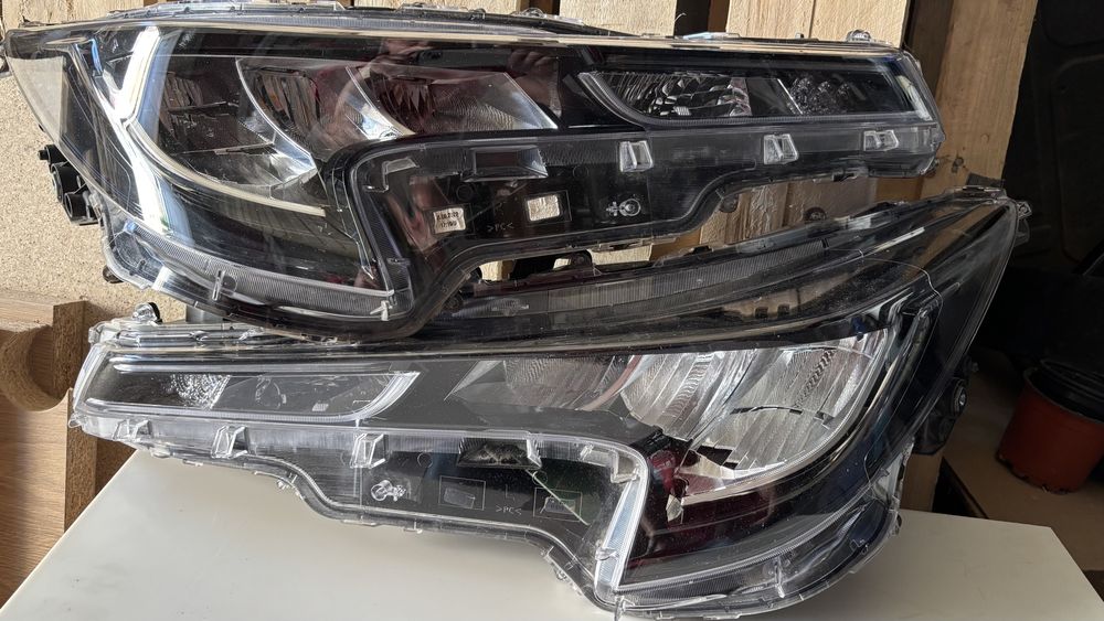 Фар за Toyota Corolla e21 led