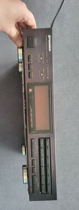 Tuner Pioneer F-550RDS. Doar în Craiova.