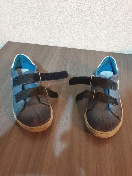Продам детскую обувь