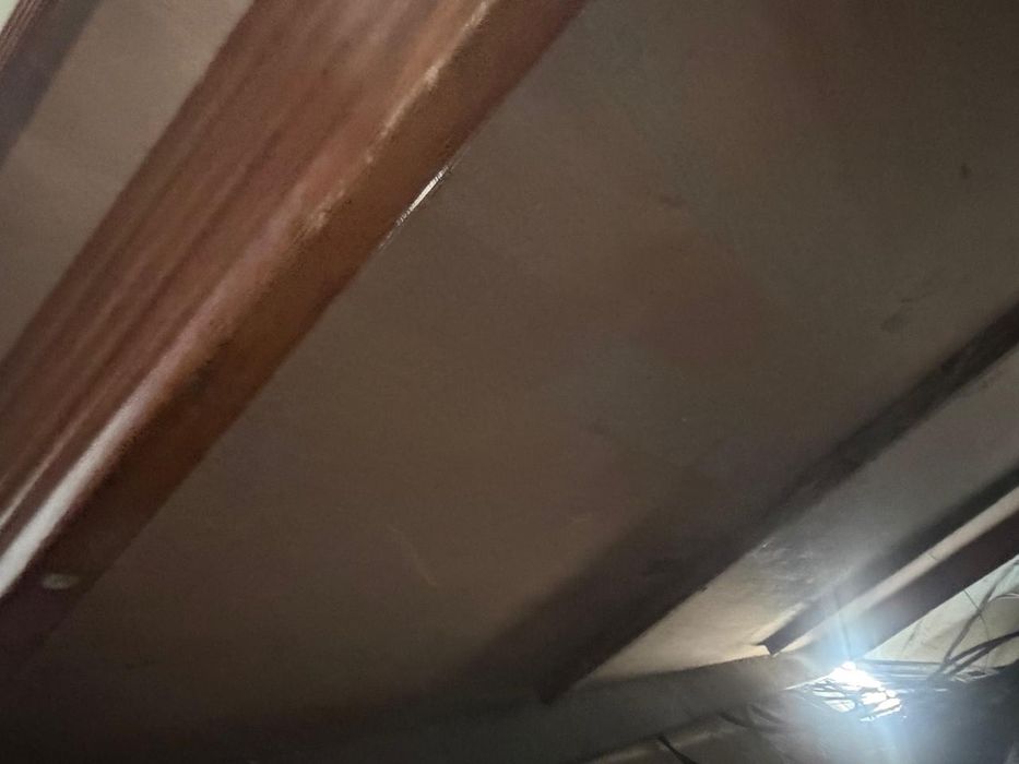 Срочно продаются стол для зала