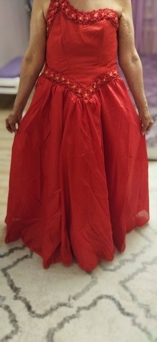 Платье вечерное атласное