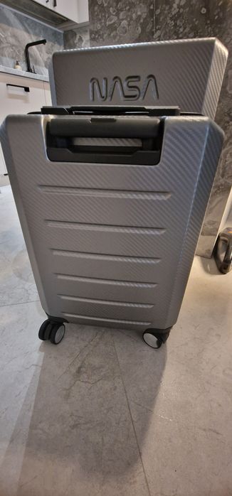 Черен ноември! КУФАР С КОЛЕЛЦА NASA, ултра лек, поликарбонат, размер S