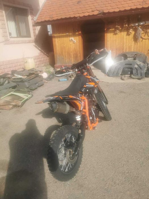 Vând motocicletă Cxd 150