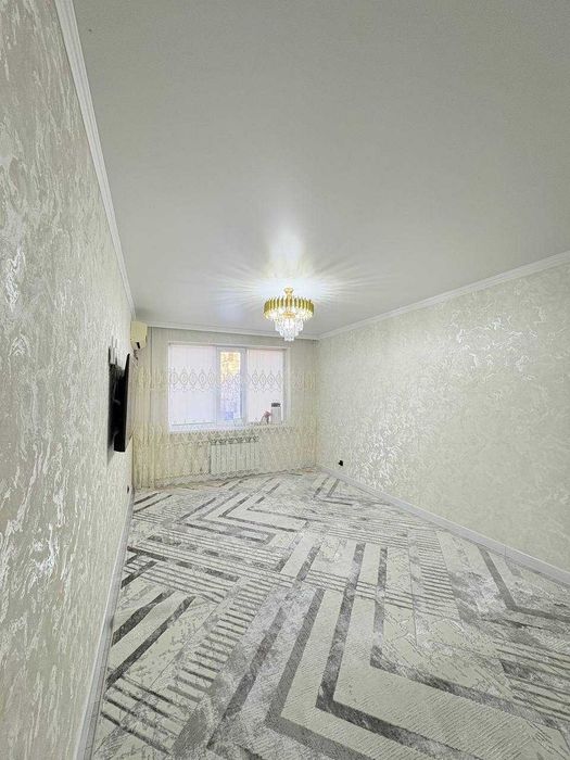 Продам 2 комнатную 8 мкр