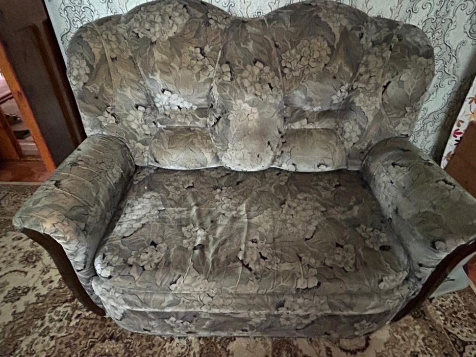 Диван, мини диван вместе с креслами