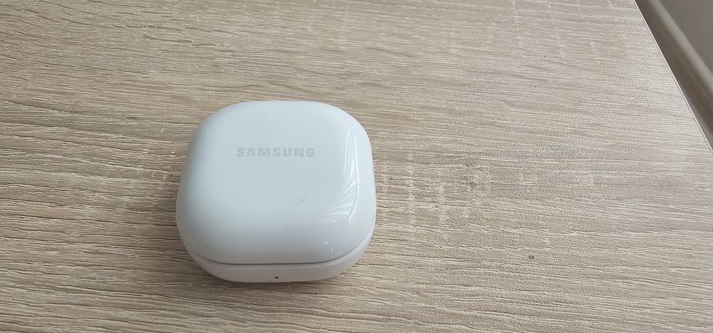 Samsung galaxy buds2