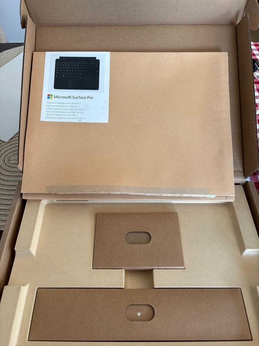 Tableta Microsoft Surface Pro 9, 16GB, Platinum cu tastatura originală Signature și Surface Pen