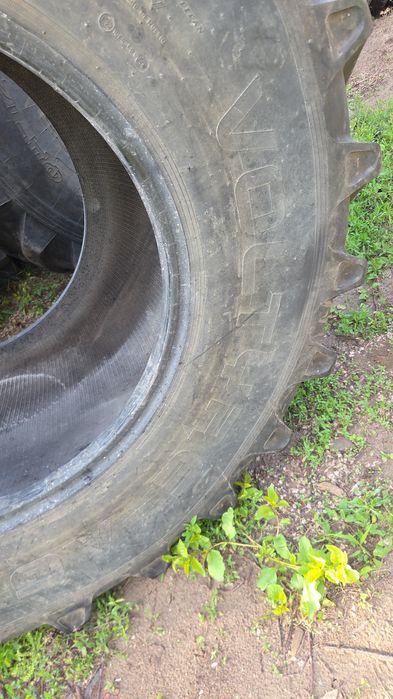 800/65R32 продам шины