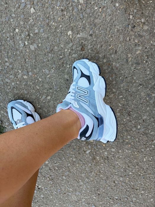 Обувки new balance 9060