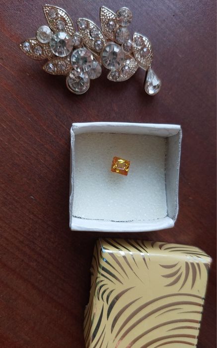 Гердани, гривни, полускъпоценни камъни минерали