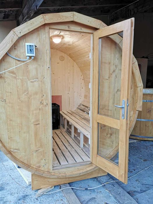 Sauna exterioara tip butoi/ ciubar (barrel sauna)