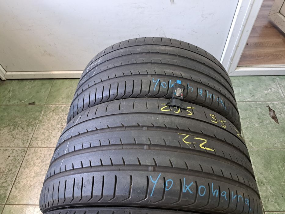2 anvelope 295/35 R21 Yokohama dot 2022