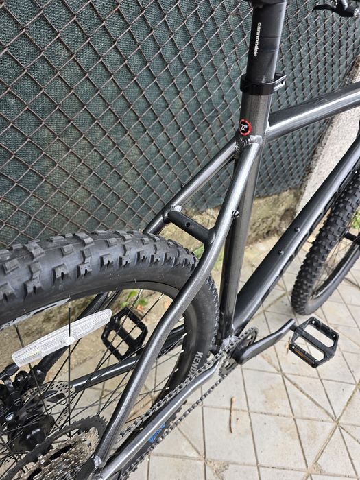 Като нов 2026г. XL Carrera Vengeance 1х8 скорости Shimano Essa Дискови спирачки 27.5 цола Алуминиев Английски велосипед