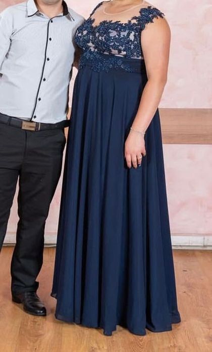 Абитуриентска рокля