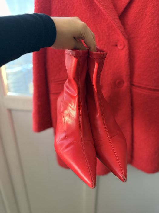 Сапоги Stradivarius