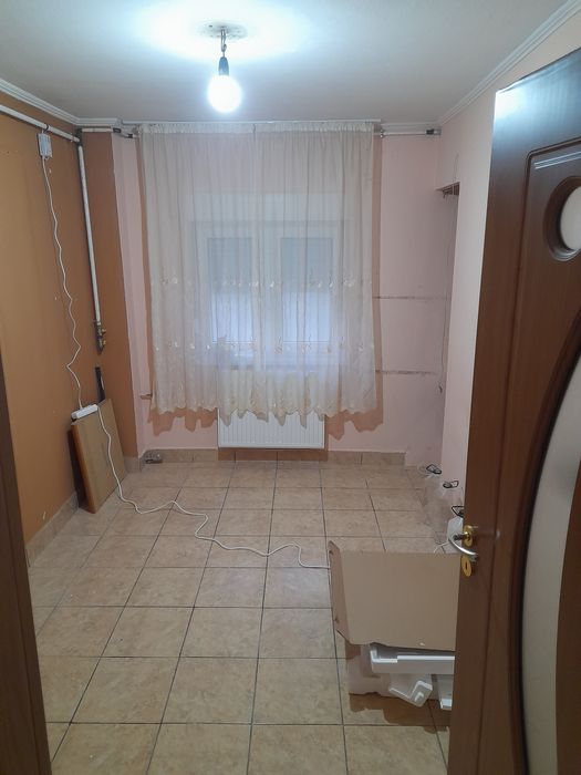 Oferta apartament 4 camere zona centrala Rosiori de vede