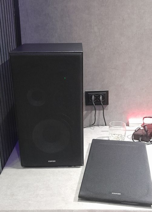 акустические колонки Edifier R2850DB. 2.0
