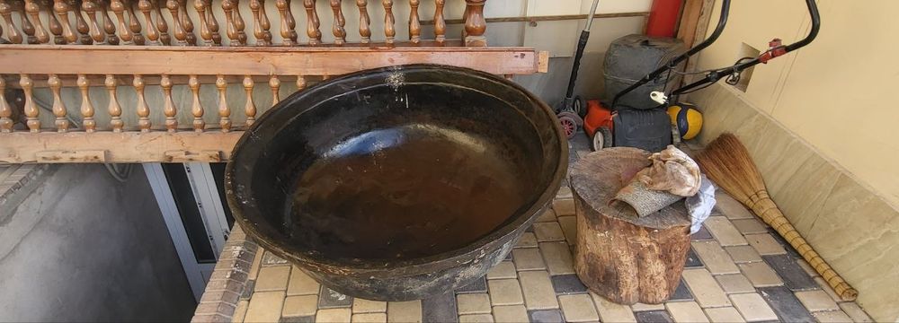 Казан чугунный, на 60 кг плова, диаметр 1м.