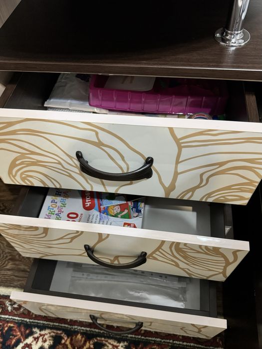 Письменный стол + кресло в подарок