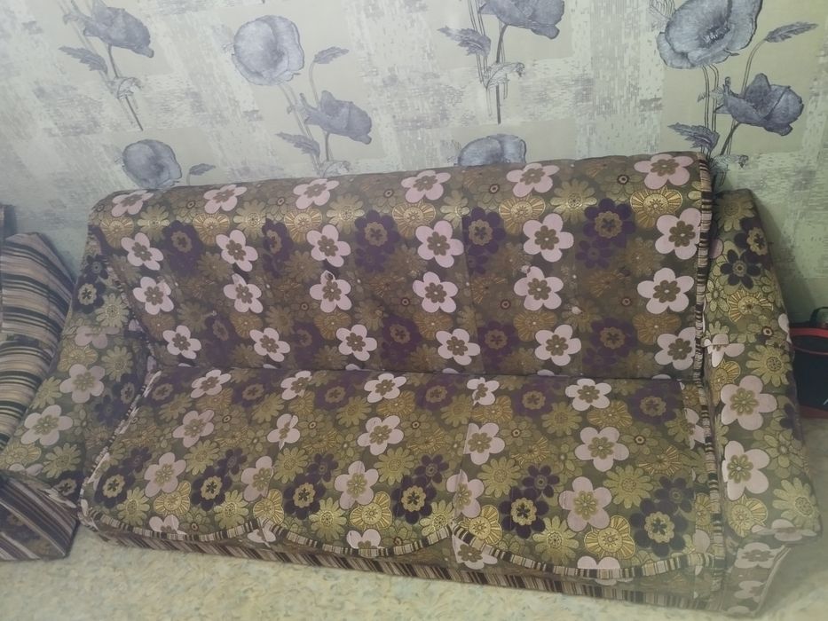 Диван  книжка с кресломи