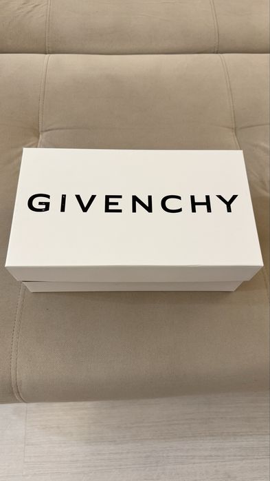 Кроссовки Givenchy новые