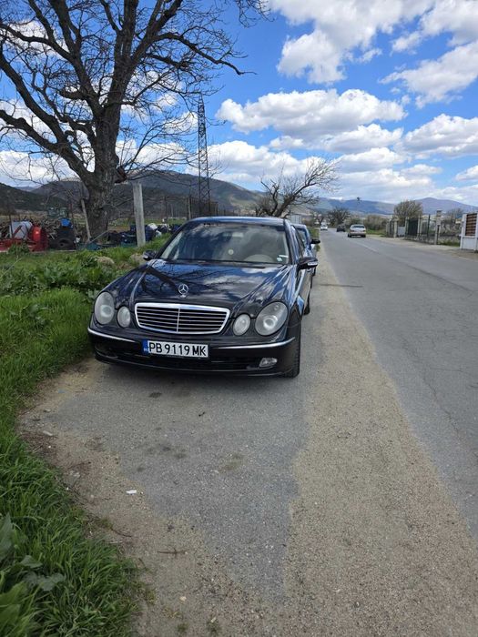 Mercedes E270 Avantgarde черен