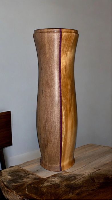 Уникални ръчно изработени вази от дърво и епоксидна смола
