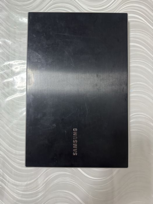 Продам ноутбук полностью рабочий.