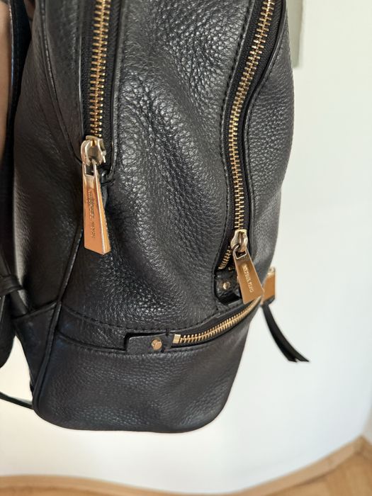 Оригинална раница Michael Kors -естествена кожа