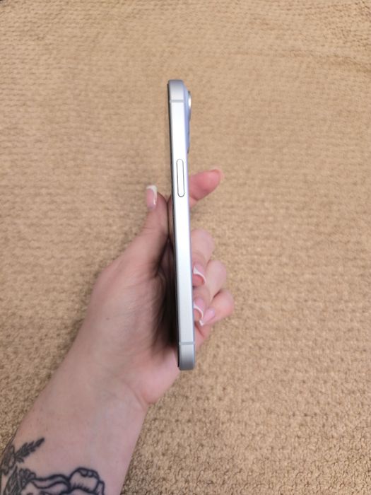 Продаю iPhone 15 256 gb