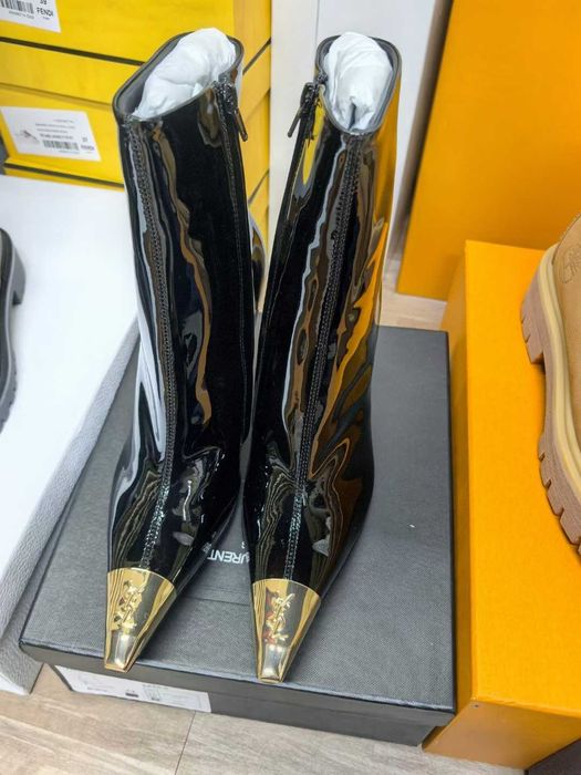 YSL В наличност 40