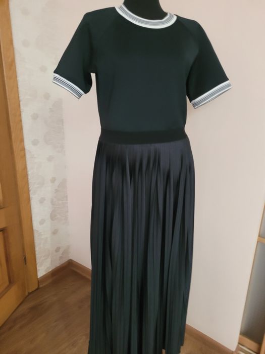 Продам платье б/