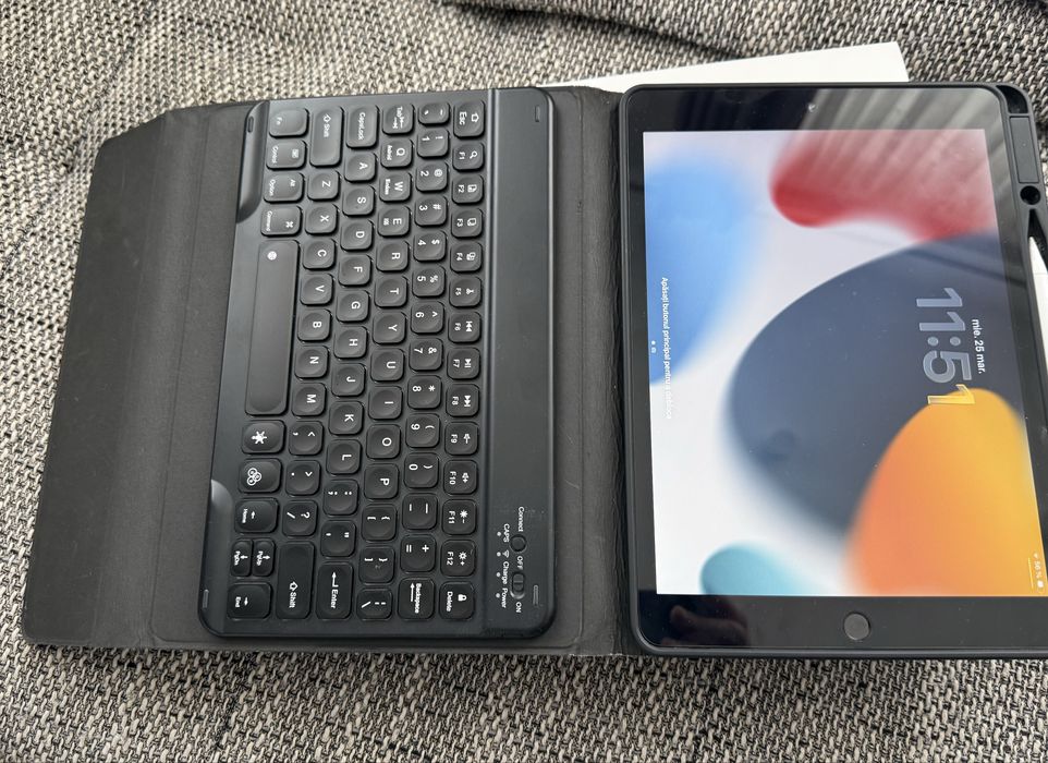 Vând APPLE Ipad 9, wi-fi, 64 gb