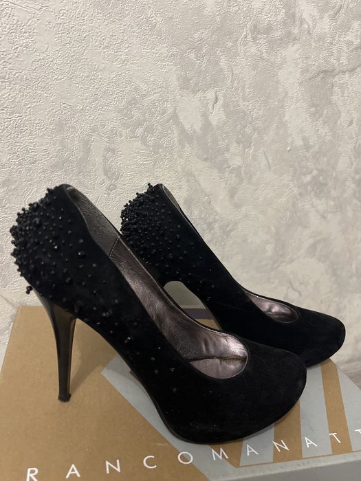 Продам туфли на каблуке