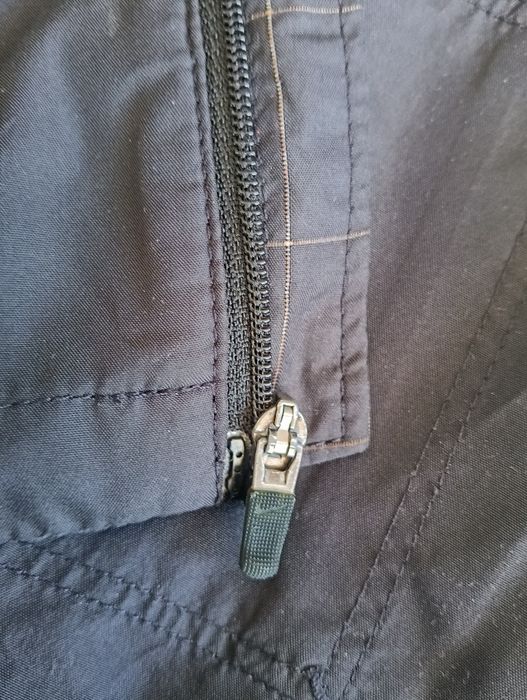 Мъжка ветровка Nike (L) 30€