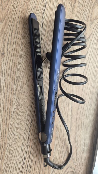 Выпрямитель для волос Vitek