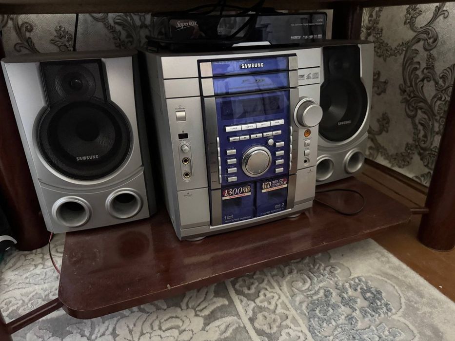 Музыкальный центр