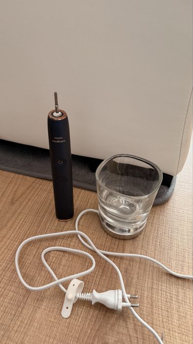 Periuța electrică Phillips Sonicare Diamond Clean seria 9000