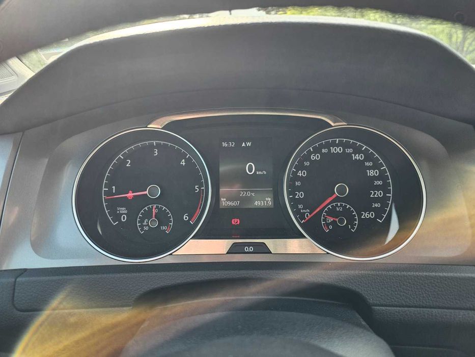 Volkswagen Golf 7   1.6 TDI  110 к.с.