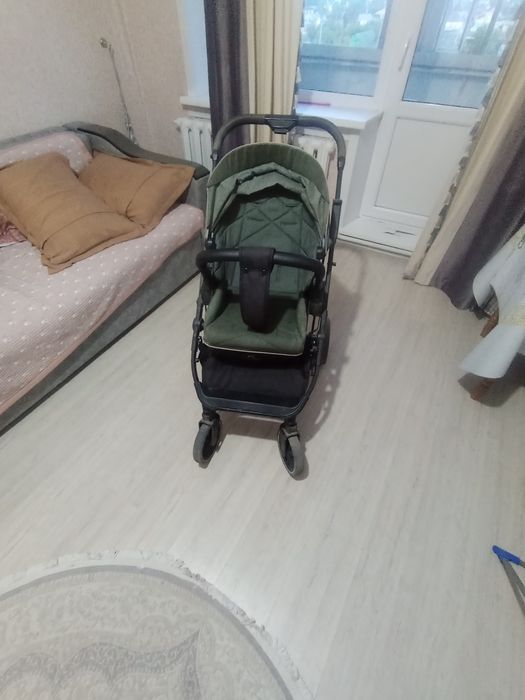 Продам коляску срочно в комплекте все есть