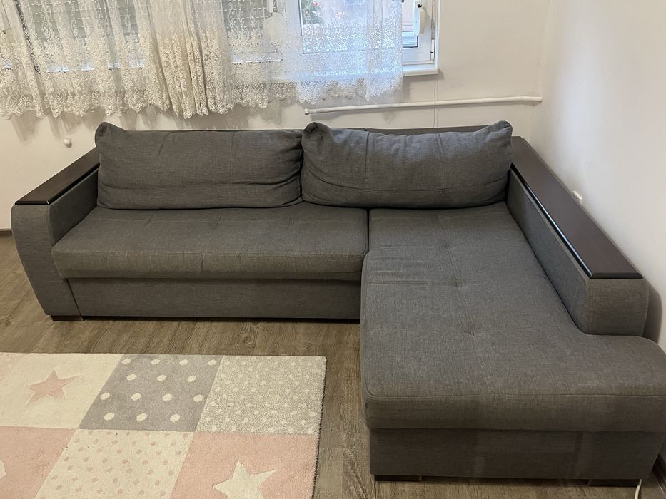 Разтегателен диван