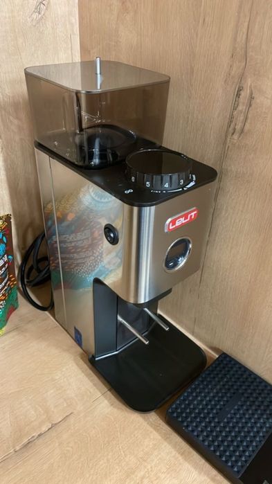 Срочно продам кофемолку Lelit PL72
