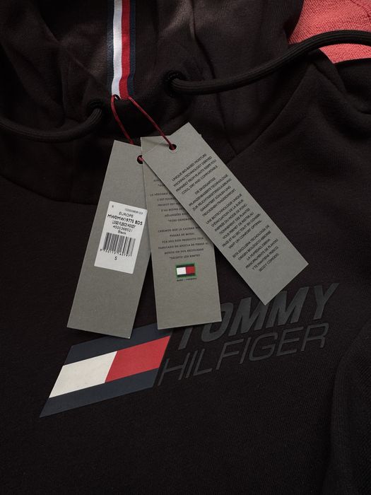 Нов мъжки суитчър Tommy Hilfiger, размер S
