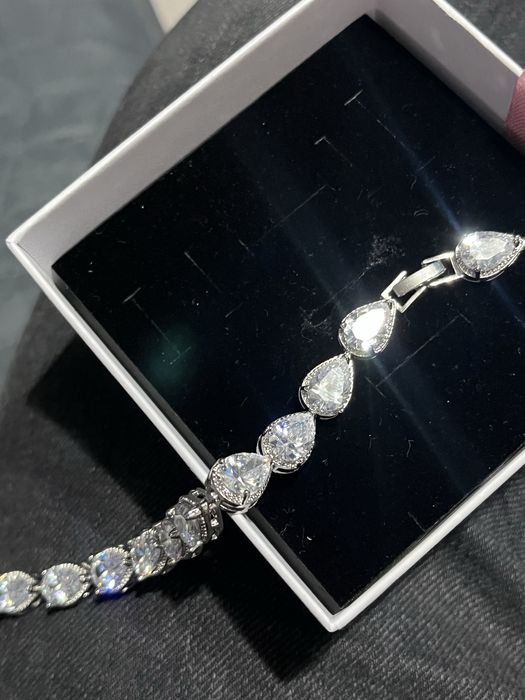 Bratara Givenchy Stones Iced Out Noua