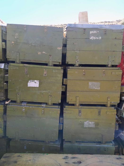 Продавам сандъци, преработени за 9-рамкови кошери