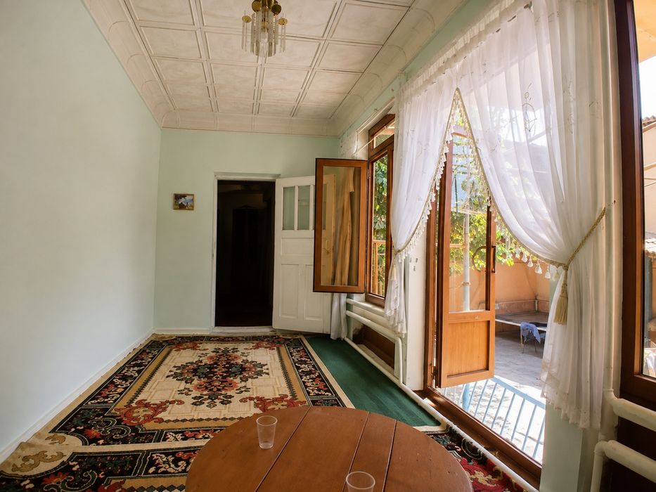 Shahrisabzda tarixiy uslubdagi uy sotiladi 2 sotix 4 xona