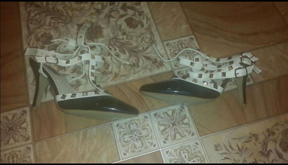 Женская обувь   .