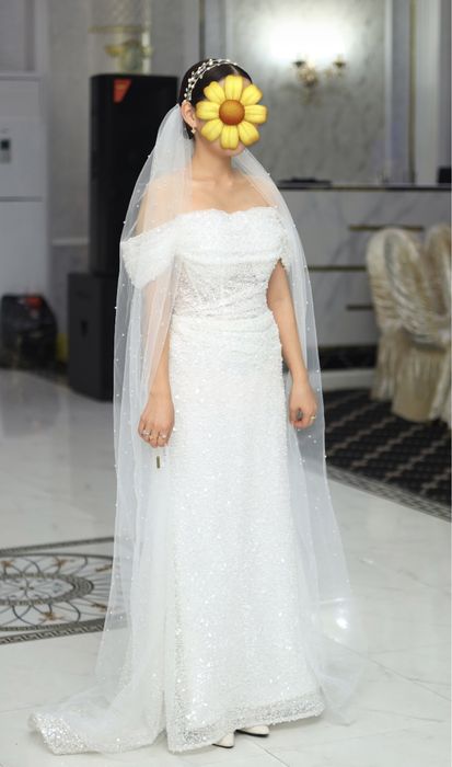 Свадебное платье с бисером.