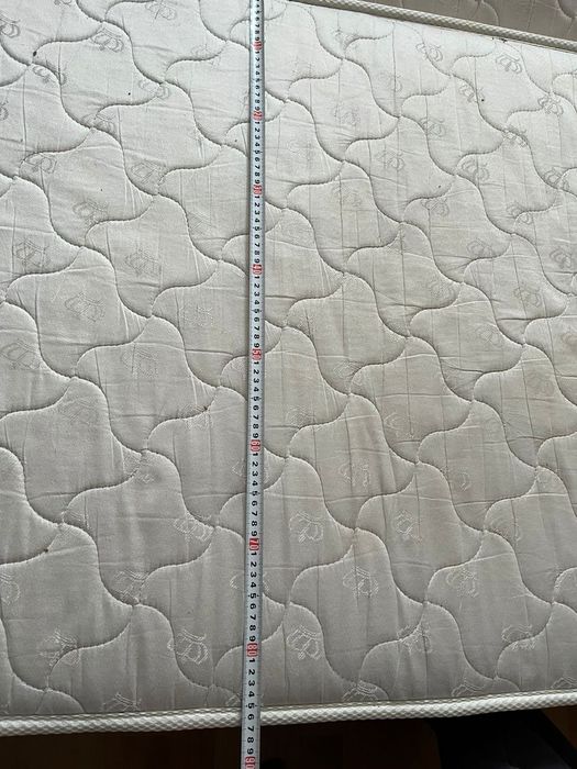 Продам б/у кровать и б/у матрас,2 шт