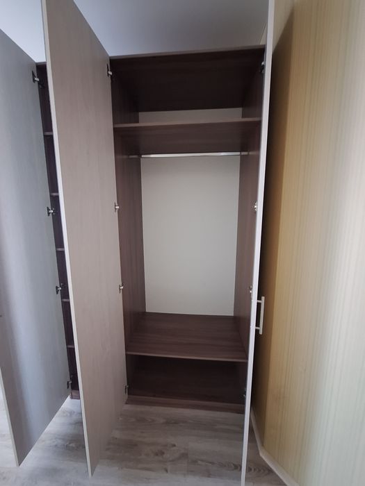 Продам не дорого  шкаф